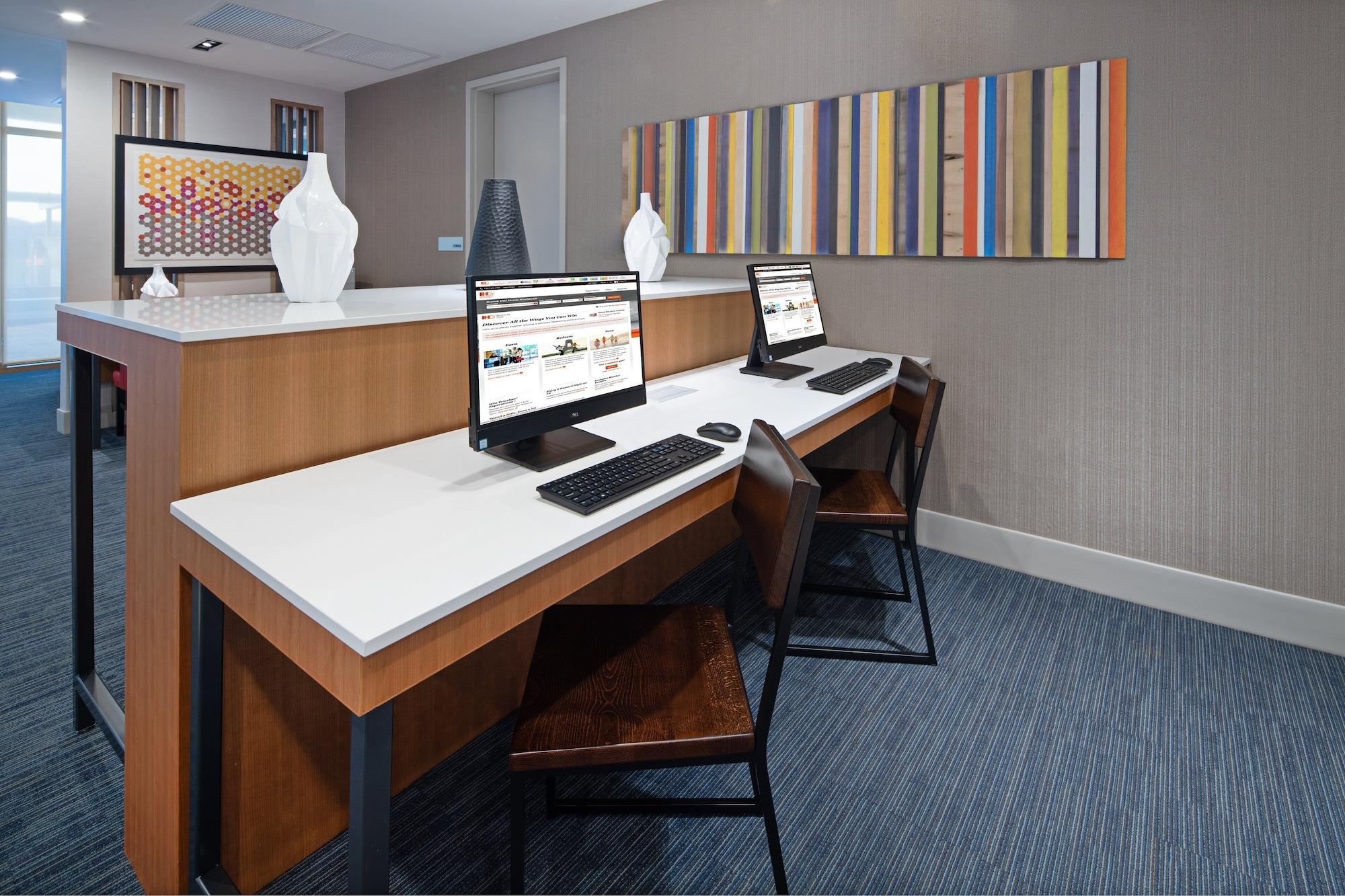 Holiday Inn Express And Suites Murrieta Temecula - photo 24