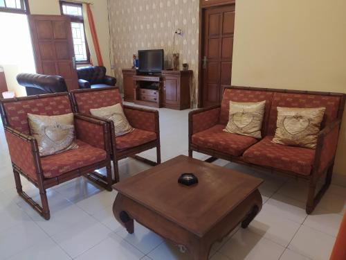 Ma Maison Guest House — 4-Star Luxury Hotel in Depok, Indonesia