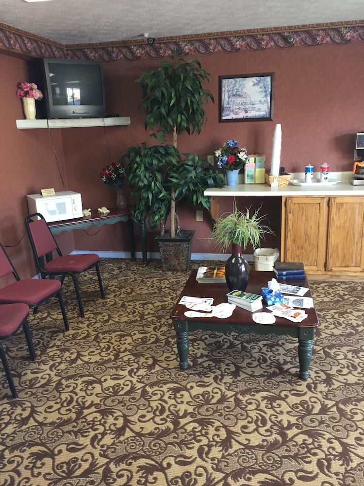 Lexington Inn - photo 2