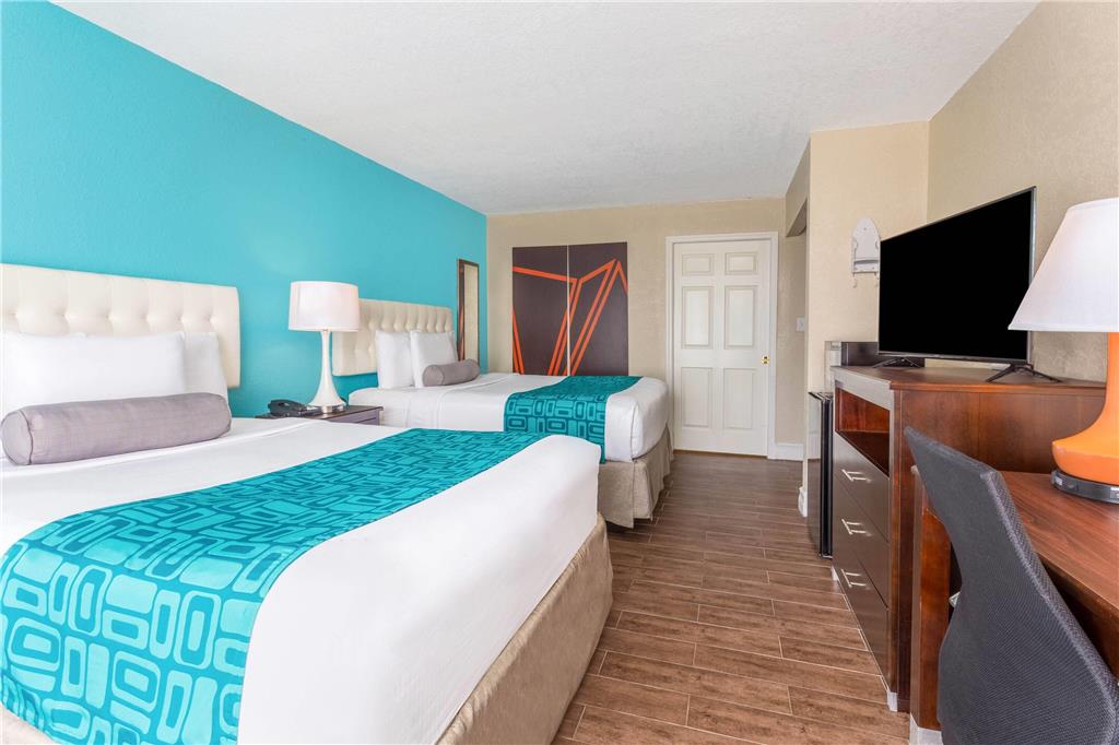 Howard Johnson by Wyndham Lakeland - photo 12