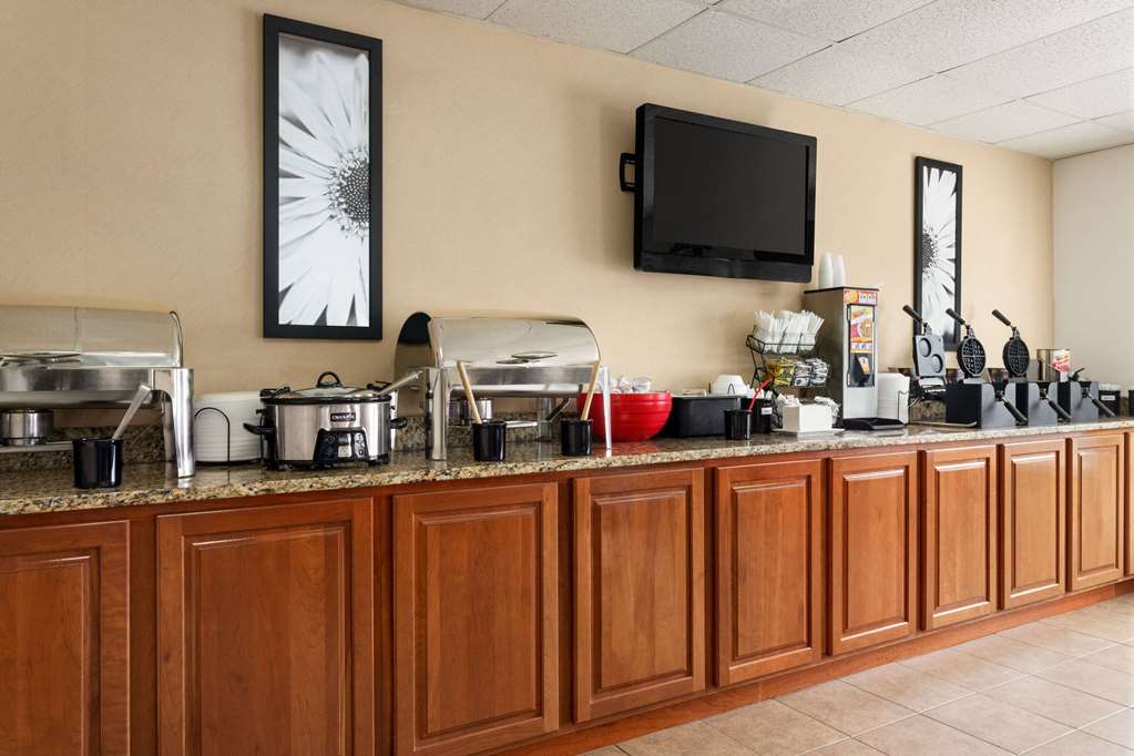 Ramada by Wyndham Pigeon Forge North - photo 27
