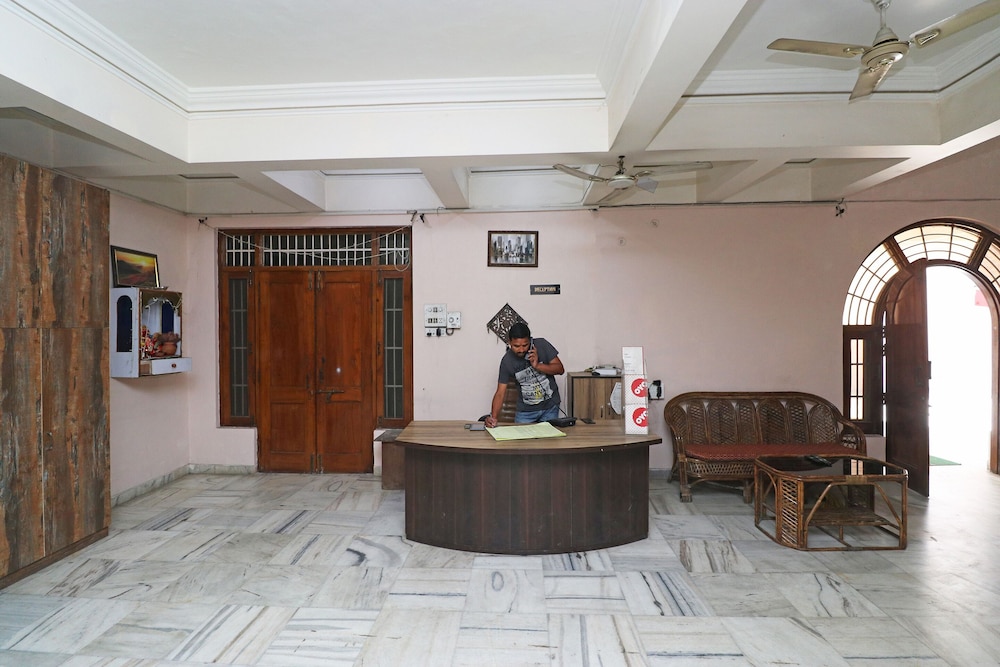 OYO 12180 Surya Prayagam — hotel in Allahabad