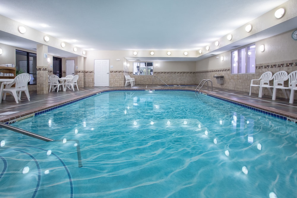 Holiday Inn Express Hotel & Suites Ft. Collins by IHG - photo 30