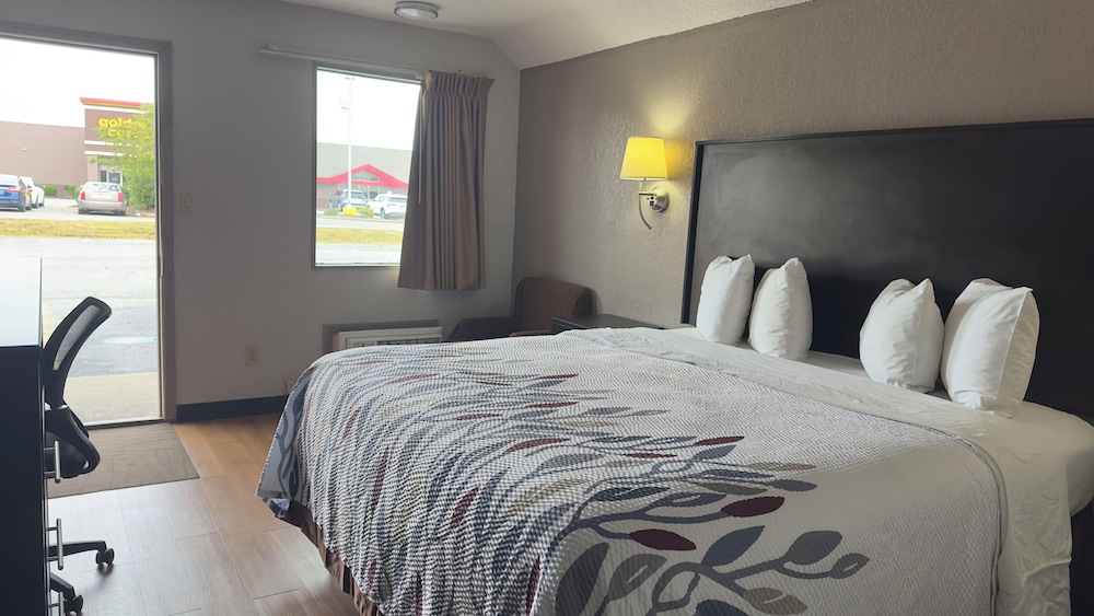 Red Roof Inn Anderson IN - photo 13