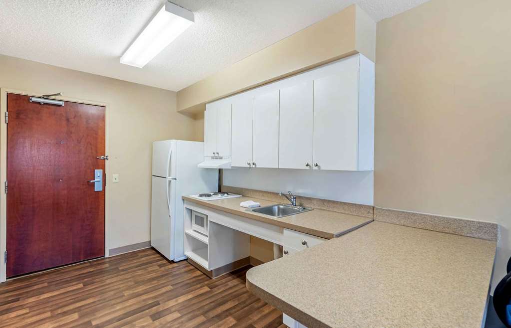 Extended Stay America Select Suites Chicago Rolling Meadows - photo 28