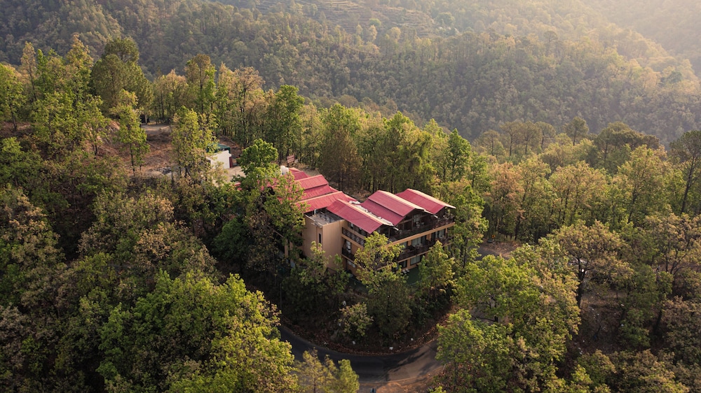 Aavaas Hill Resort in Lansdowne, India