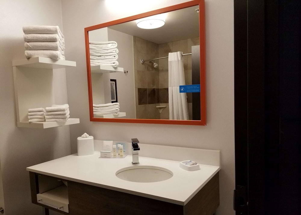 Hampton Inn & Suites Spokane Valley - photo 26