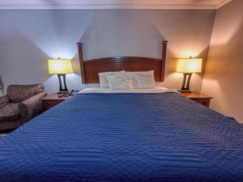 Jacksonville Inn - photo 6