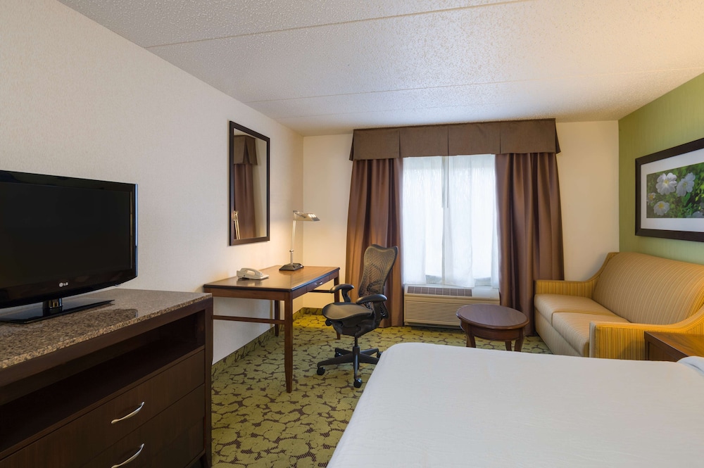 Hilton Garden Inn Edison Raritan Center - photo 14