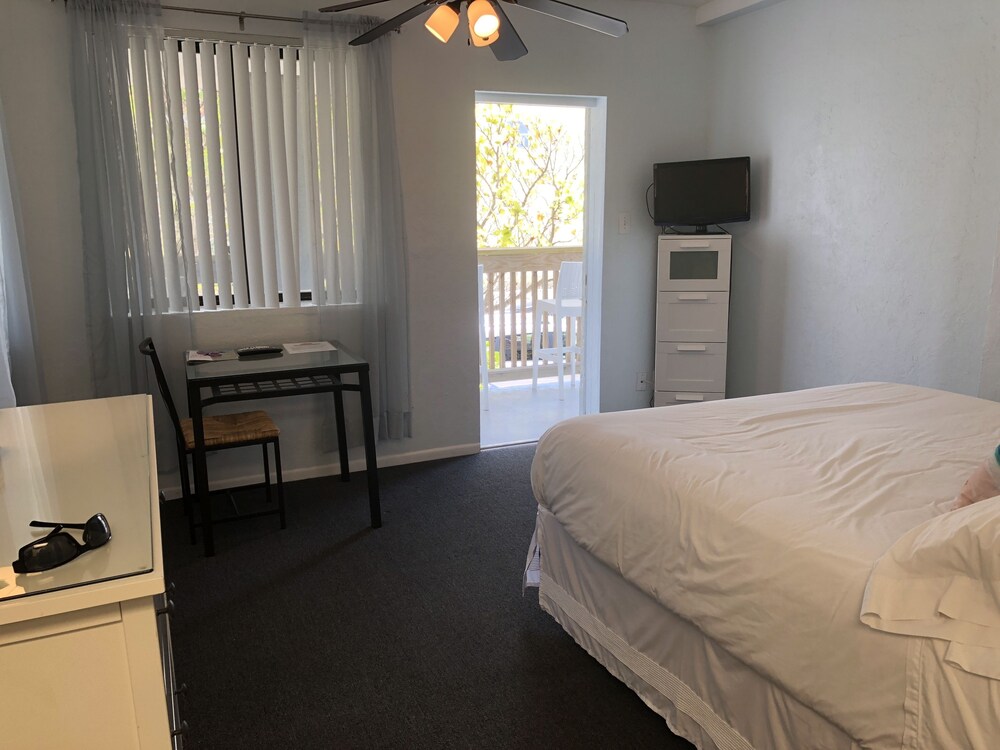 Sabal Palms Inn - photo 25