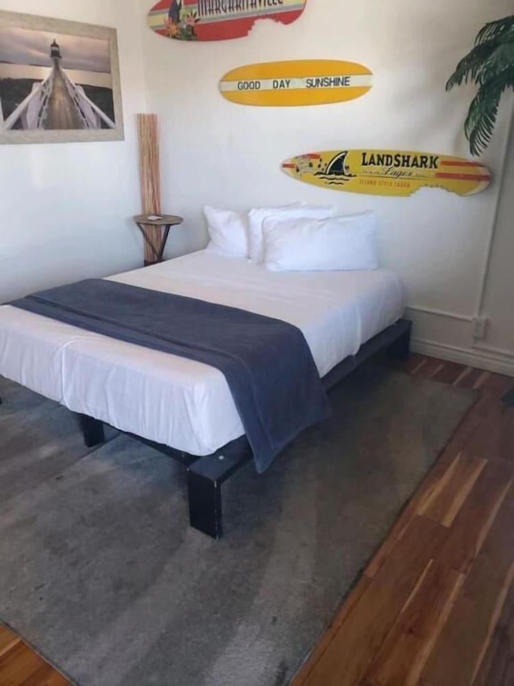Desert Hills Motel - photo 13