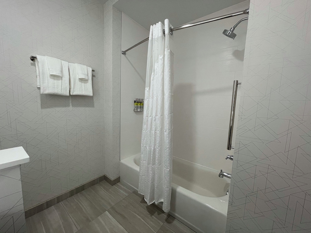 Holiday Inn Express & Suites Ft. Smith Airport by IHG - photo 27