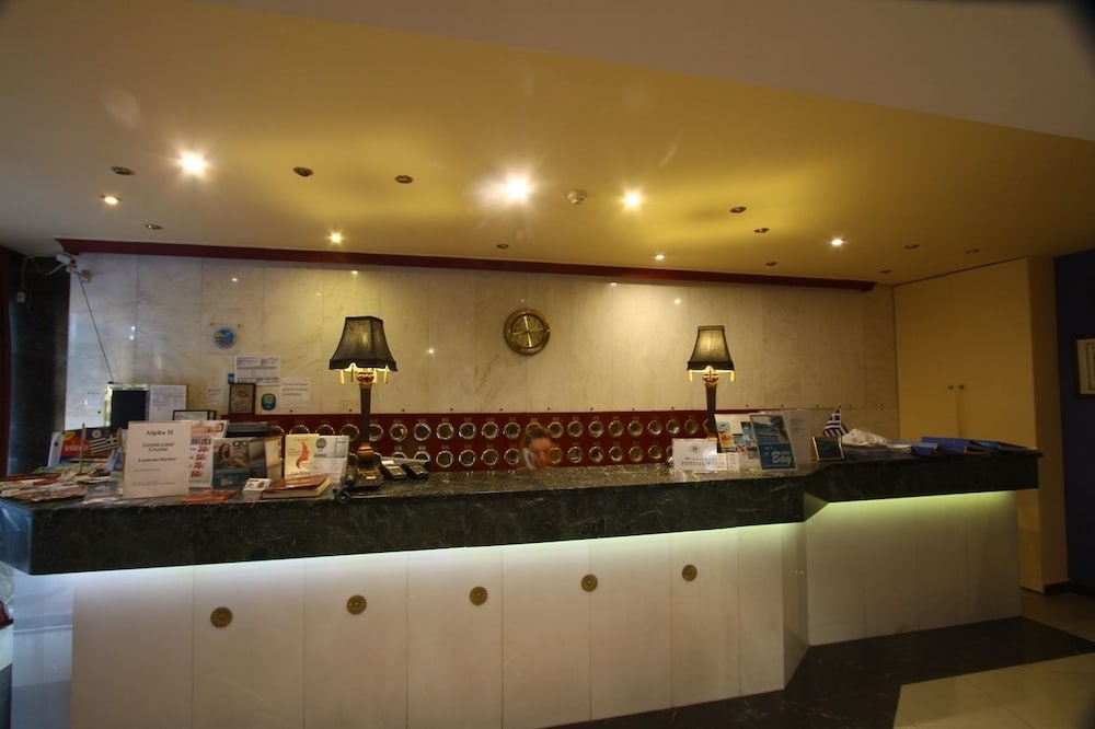 Mantas Hotel — Agioi Theodoroi — photo 2