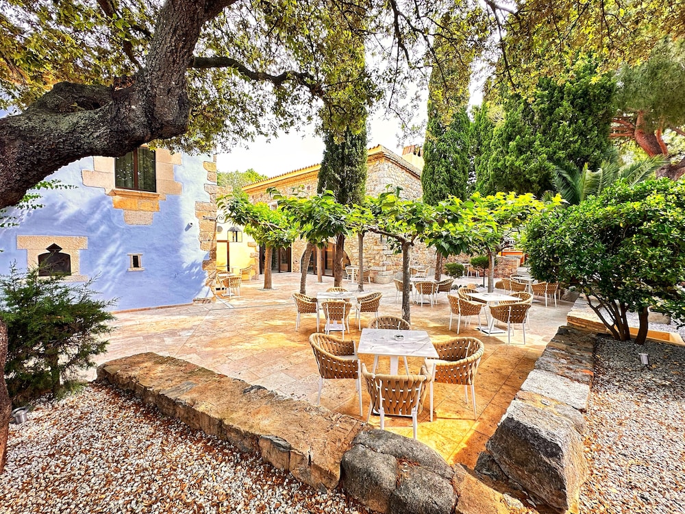 Boutique Hotel Comtal Empuries — Castello D'empuries — photo 2
