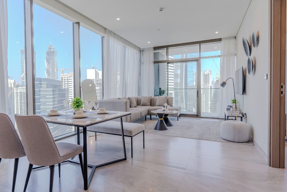 Peninsula Five Residences Business Bay — 4-Star Luxury Hotel in Dubai, United Arab Emirates