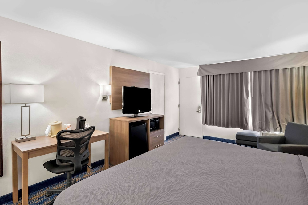 Quality Inn Luray - photo 11