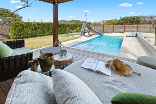 Paradise By The Bay Gas Heated Pool Spa Waterslide — Rye