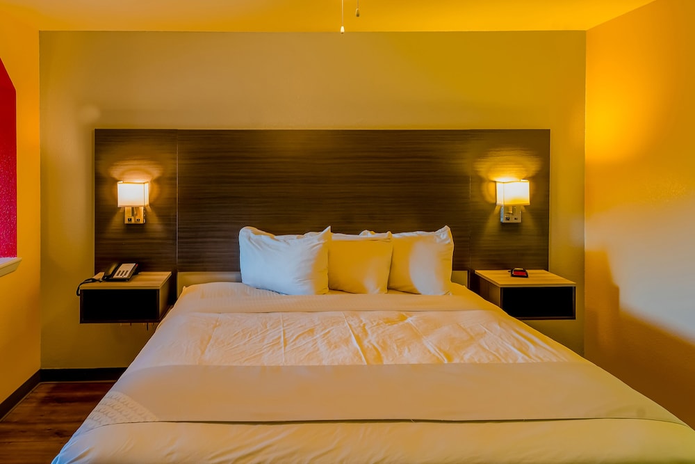 OYO Hotel Yoakum West - photo 11