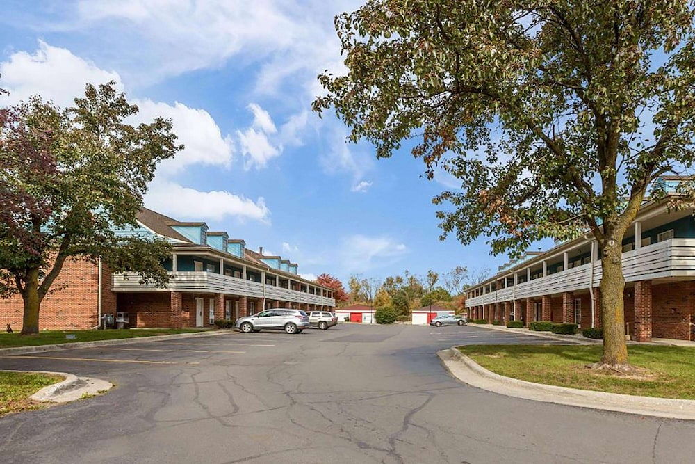 Travelodge by Wyndham Canton Livonia Area MI - photo 21