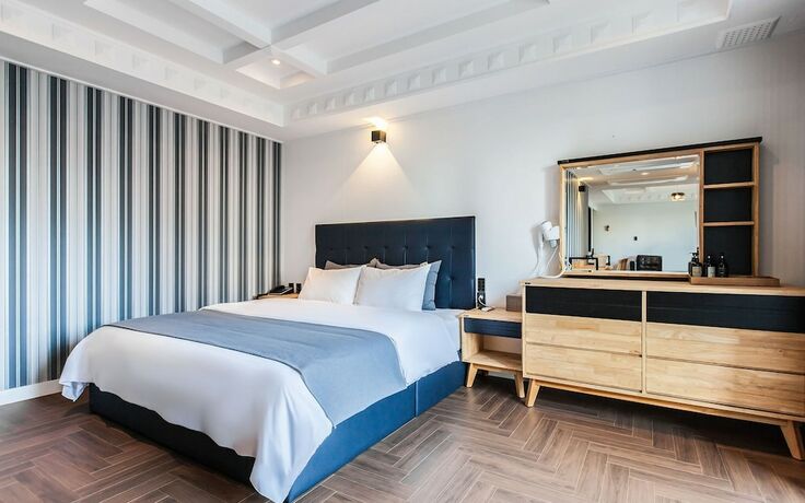 Changwon Jinhae Yongwon Brown Dot in Changwon, South Korea