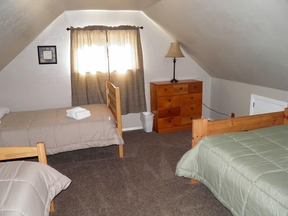 825 Julie Lane - photo 3