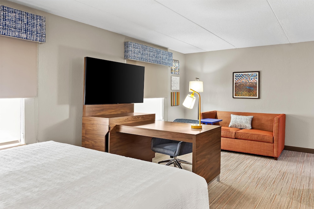 Hampton Inn & Suites Bolingbrook - photo 26