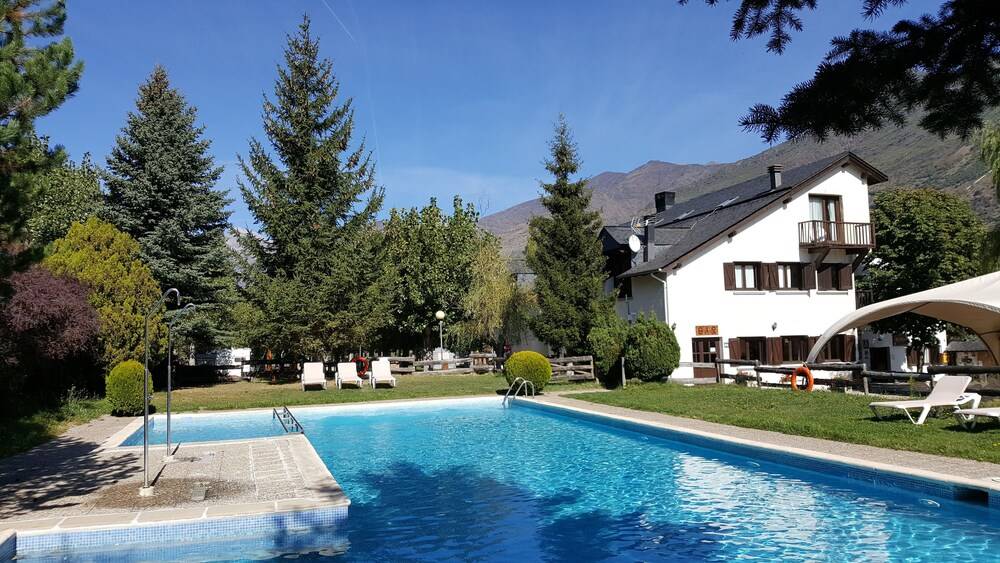Aiguestortes Camping Resort — Lleida