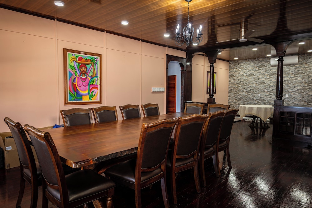 The Ambassador’s Terrace — Belize City — photo 4