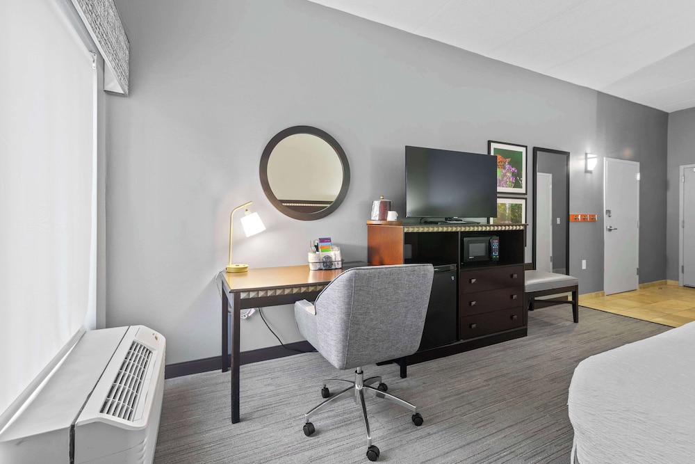 Hampton Inn Atlanta Woodstock - photo 7