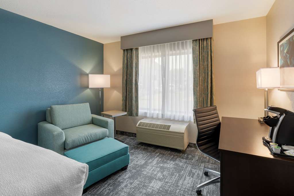 Best Western Watertown Inn and Suites - photo 15