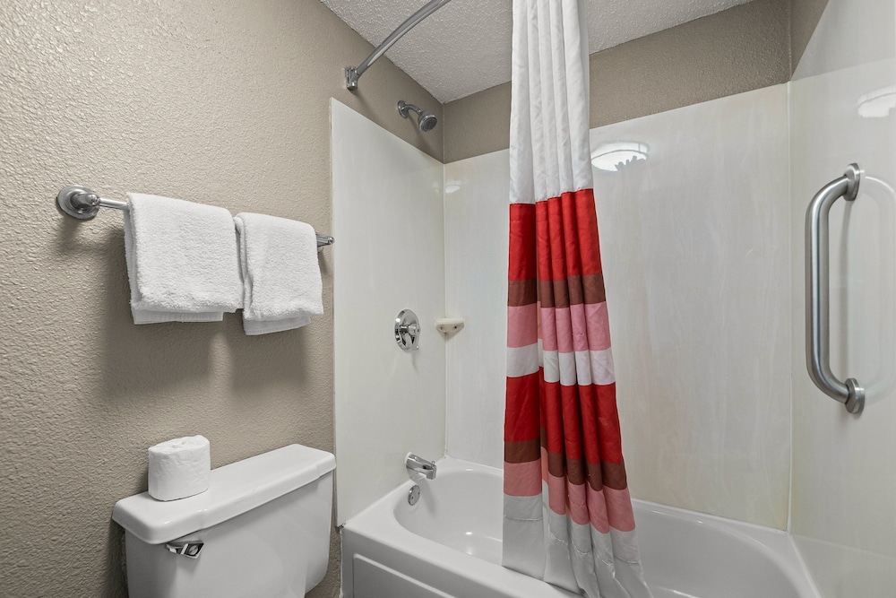 Red Roof Inn Dallas DFW Airport North - photo 20