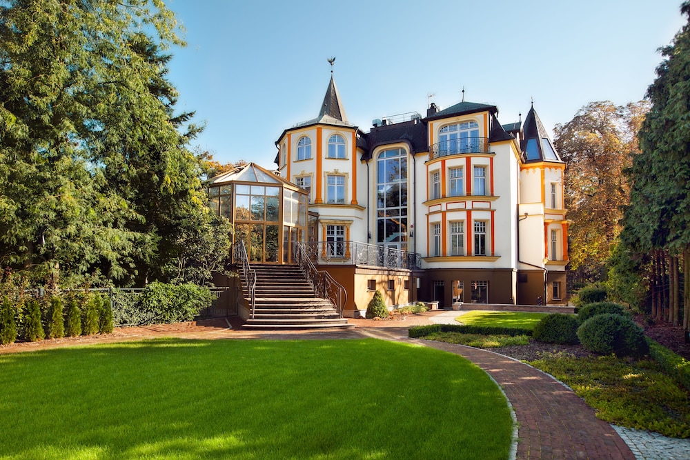 Grape Hotel — 5-Star Luxury Hotel in Wroclaw, Poland