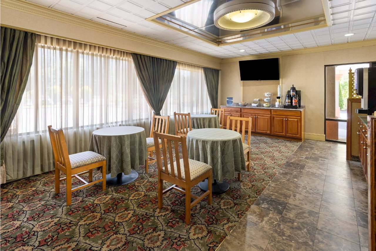 Inn At Atlantic City Hotel & Banquet - photo 5
