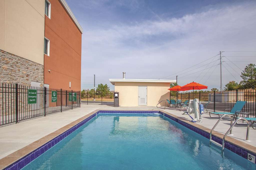 La Quinta Inn & Suites by Wyndham Cullman - photo 10
