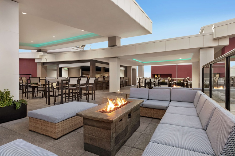 Embassy Suites by Hilton Wilmington Riverfront - photo 34