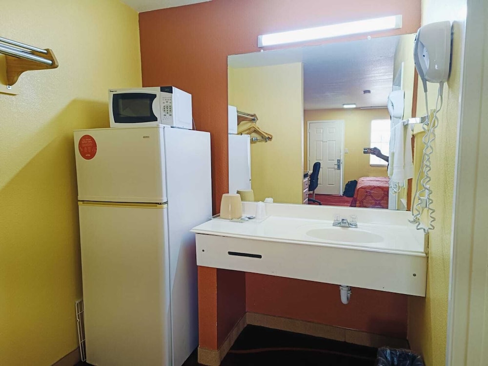 Heights Inn - photo 25