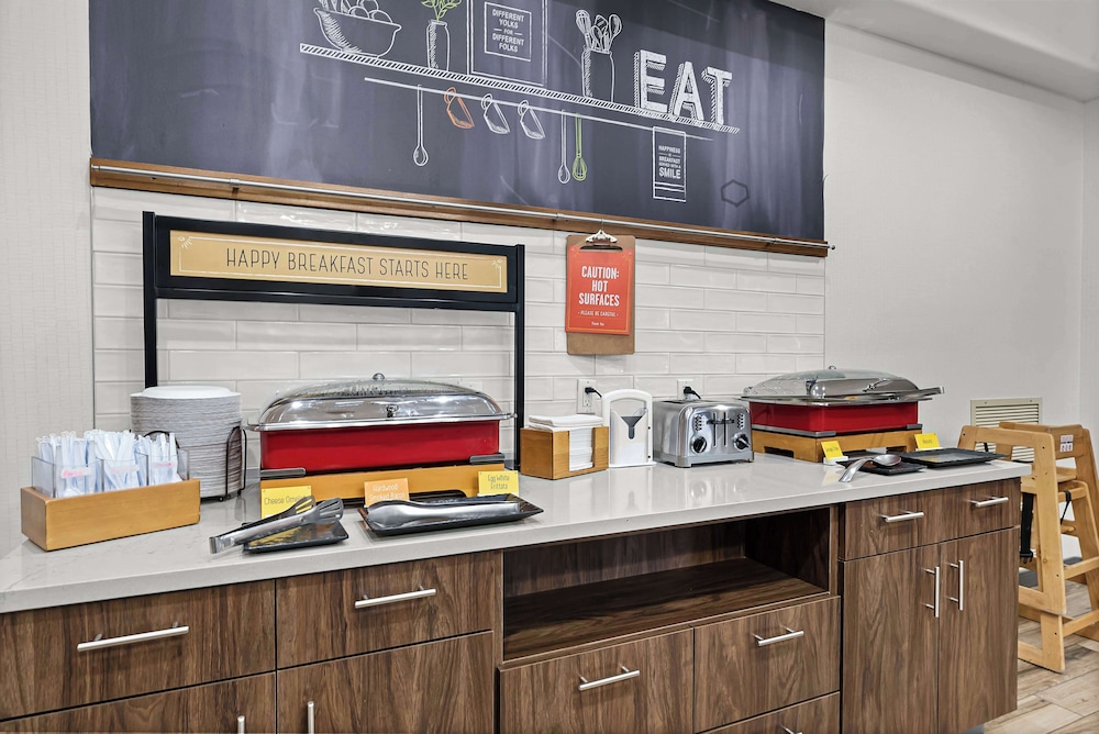 Hampton Inn Seguin - photo 53