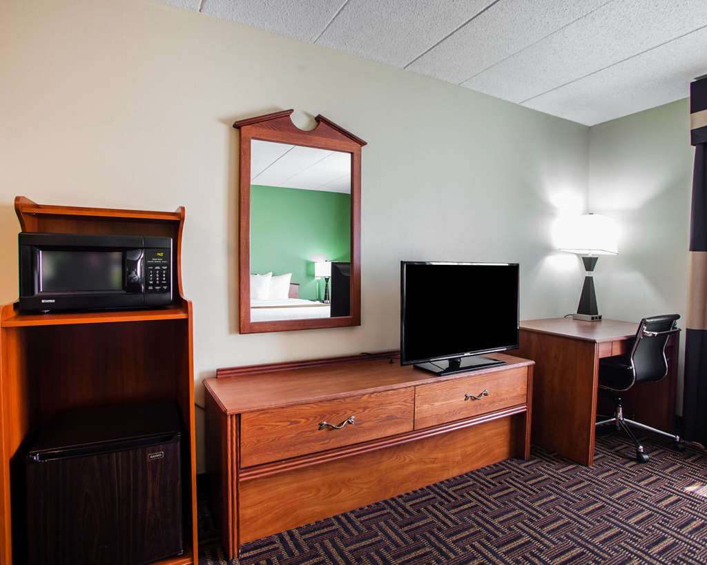 Quality Inn Bolingbrook I 55 - photo 17