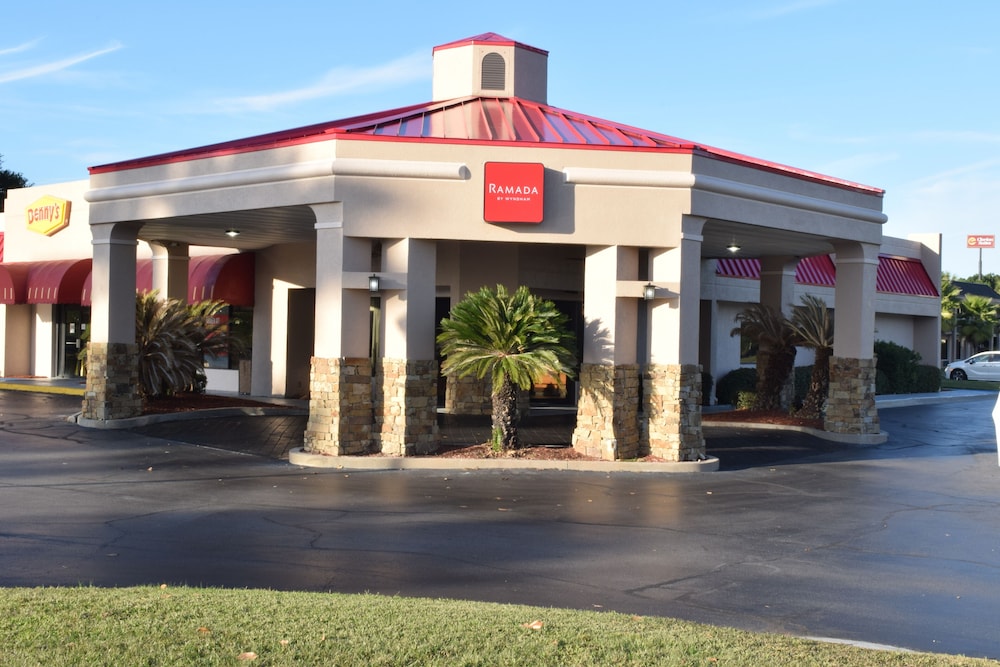 Ramada by Wyndham Savannah Gateway - photo 33