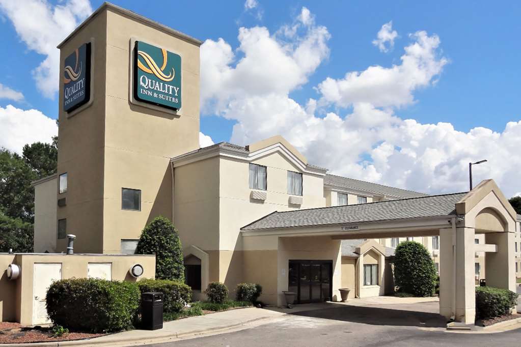 Quality Inn & Suites Raleigh North in Raleigh, United States
