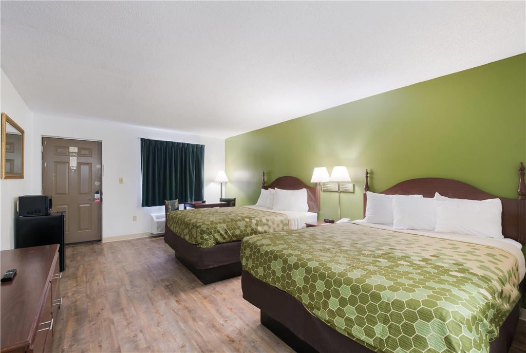 Econo Lodge Inn & Suites Knoxville East - photo 22