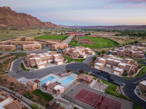 Rim Village Vista Unit 11A4 - photo 2
