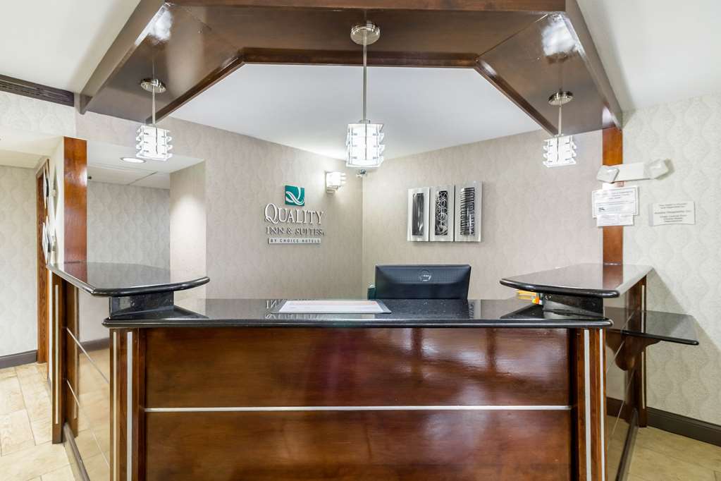 Quality Inn & Suites Arden Hills Saint Paul North - photo 4