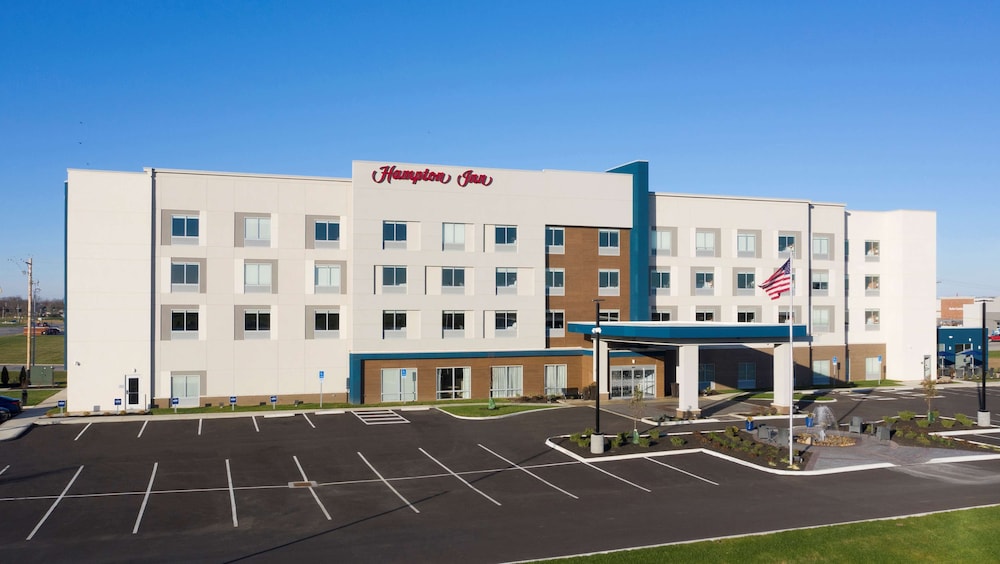 Hampton Inn Circleville - photo 51