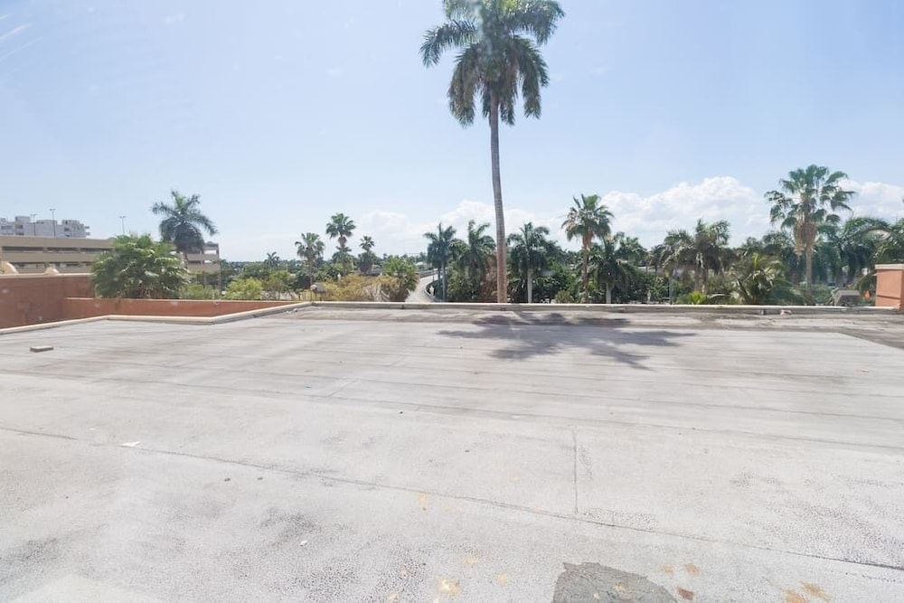 467 Studio Hollywood Beach Resort - photo 17