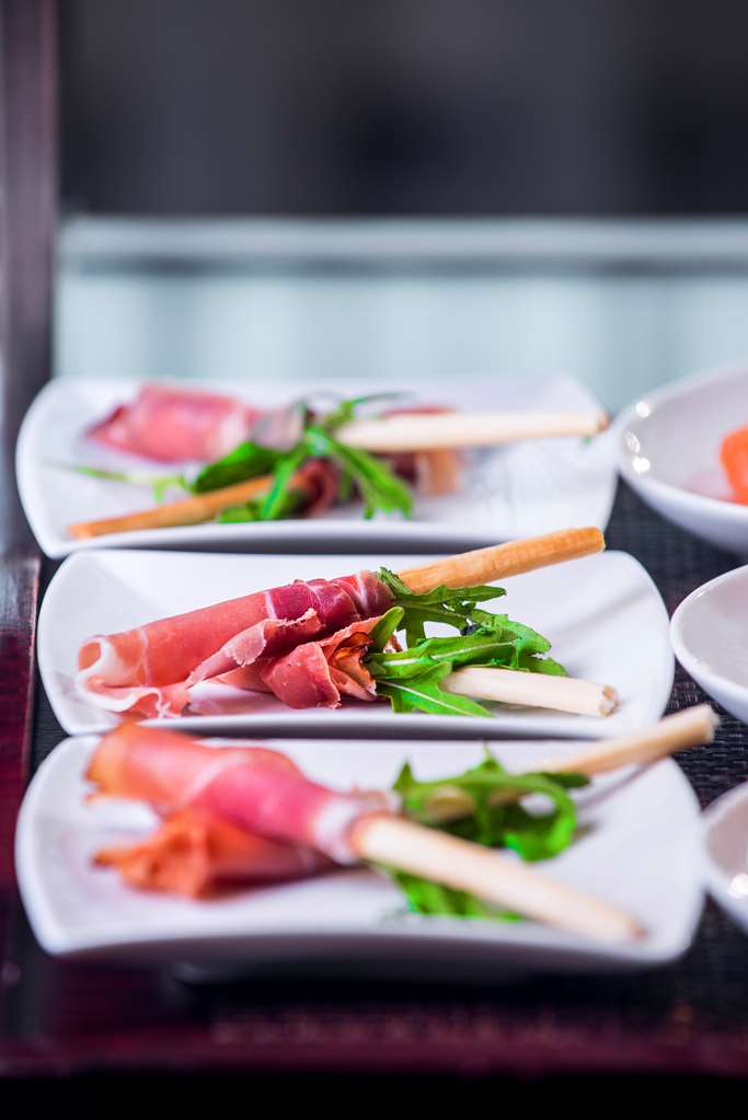 מזון ומשקאות