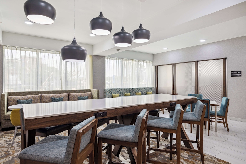 Hampton Inn Houston Brookhollow - photo 27