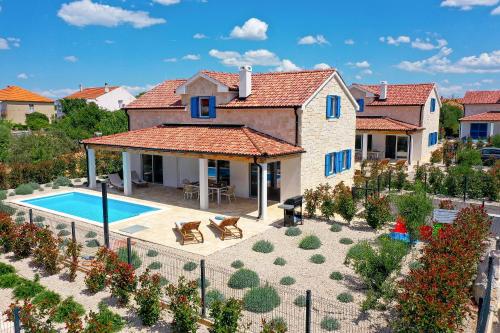 Papa's Court III Pasman Villa with pool — 4-Star Luxury Hotel in Pasman, Croatia