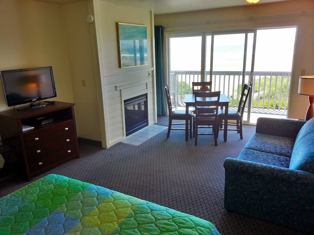Sunset Surf Motel - photo 18