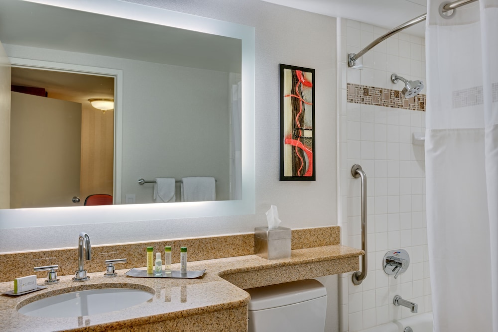 DoubleTree Suites by Hilton Phoenix - photo 24